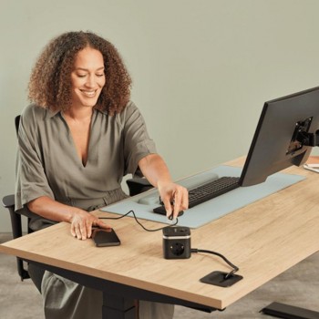 CUBO MULTIENCHUFE CON 3 TOMAS USB-A  Y 2 USB-C FELLOWES